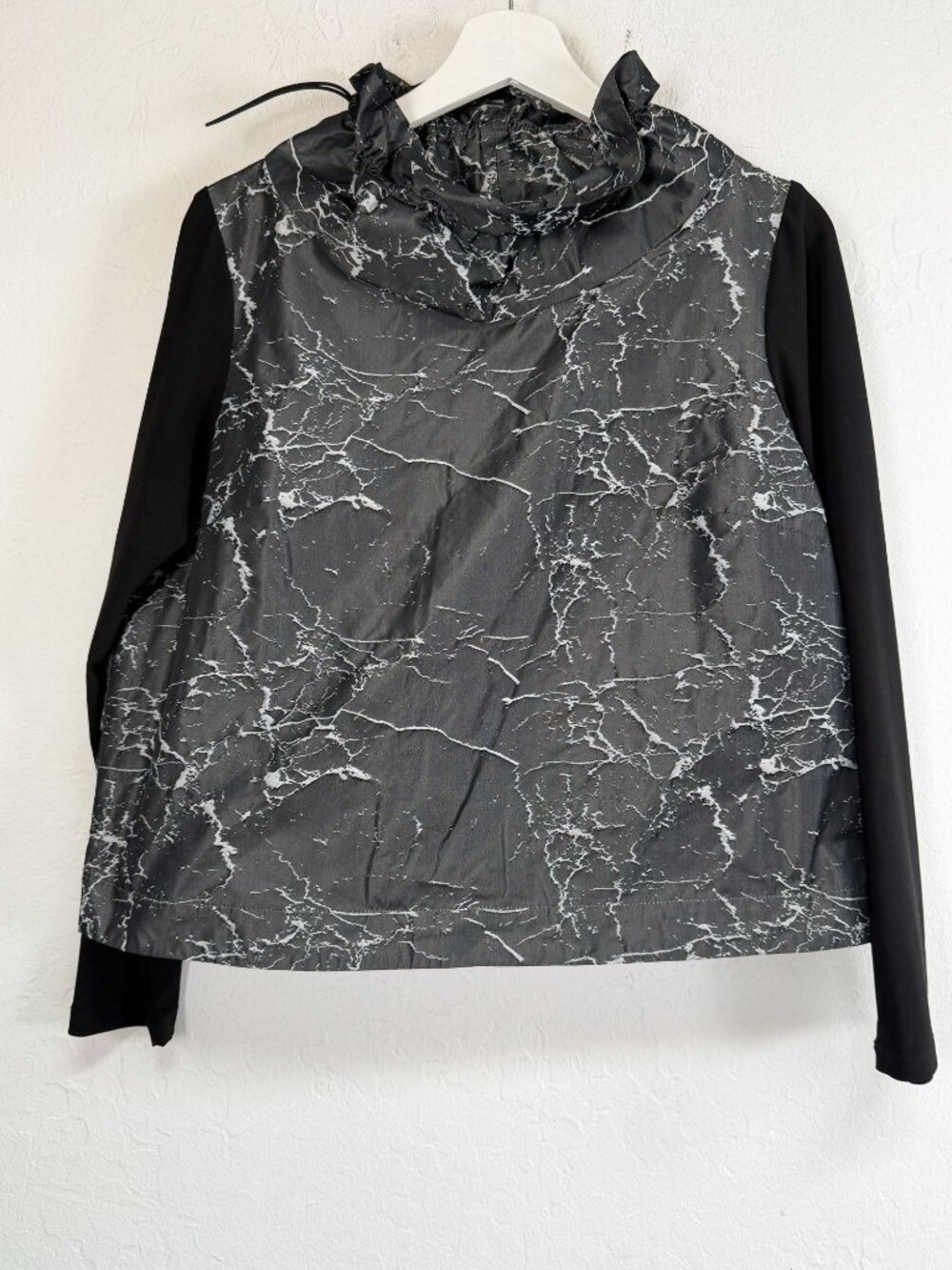 Sun Kim Womens Gray Marble Print Long Sleeve Ruffled Funnel Neck Blouse Small